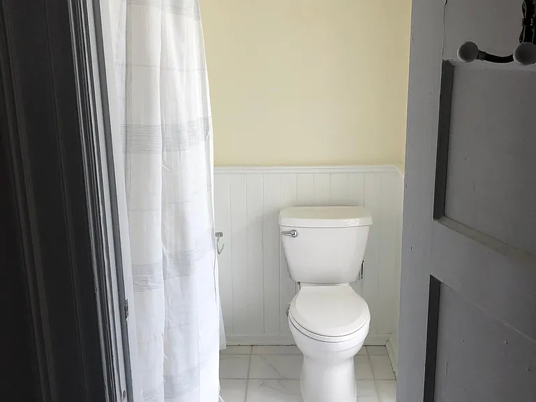 1400 Colonial Ave #5 — Photo 7