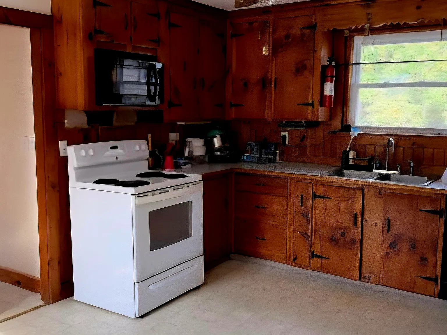 4 bed, 2315 sqft, $3,500 — Photo 4