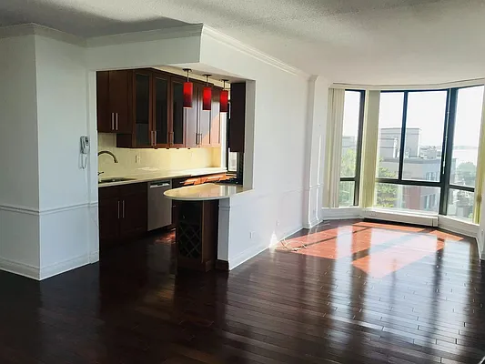 Sold by BATTERY PARK CITY RESIDENTIAL LLC | media 7
