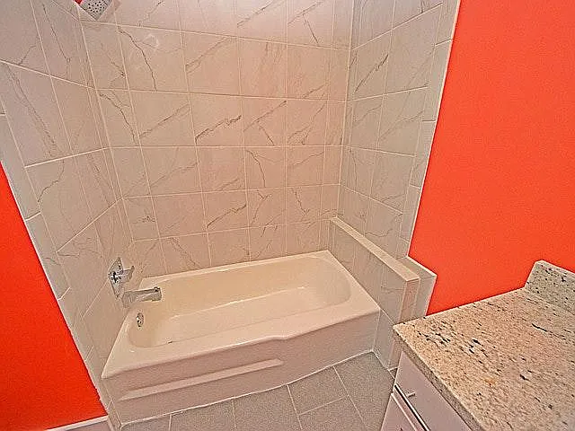 4 S Enston Ave — Photo 8