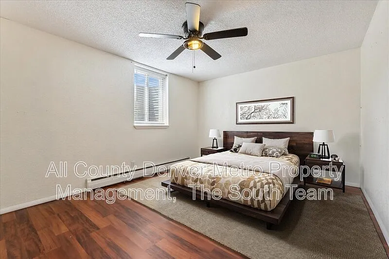 2 bed, 1.0 bath, 912 sqft, $1,445 — Photo 4