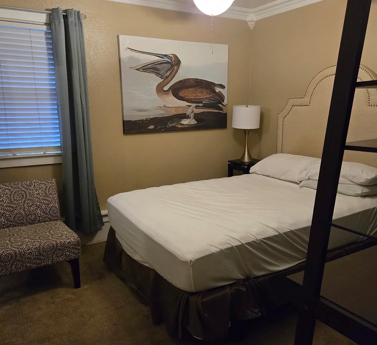 2 bed, 900 sqft, $2,595 — Photo 1