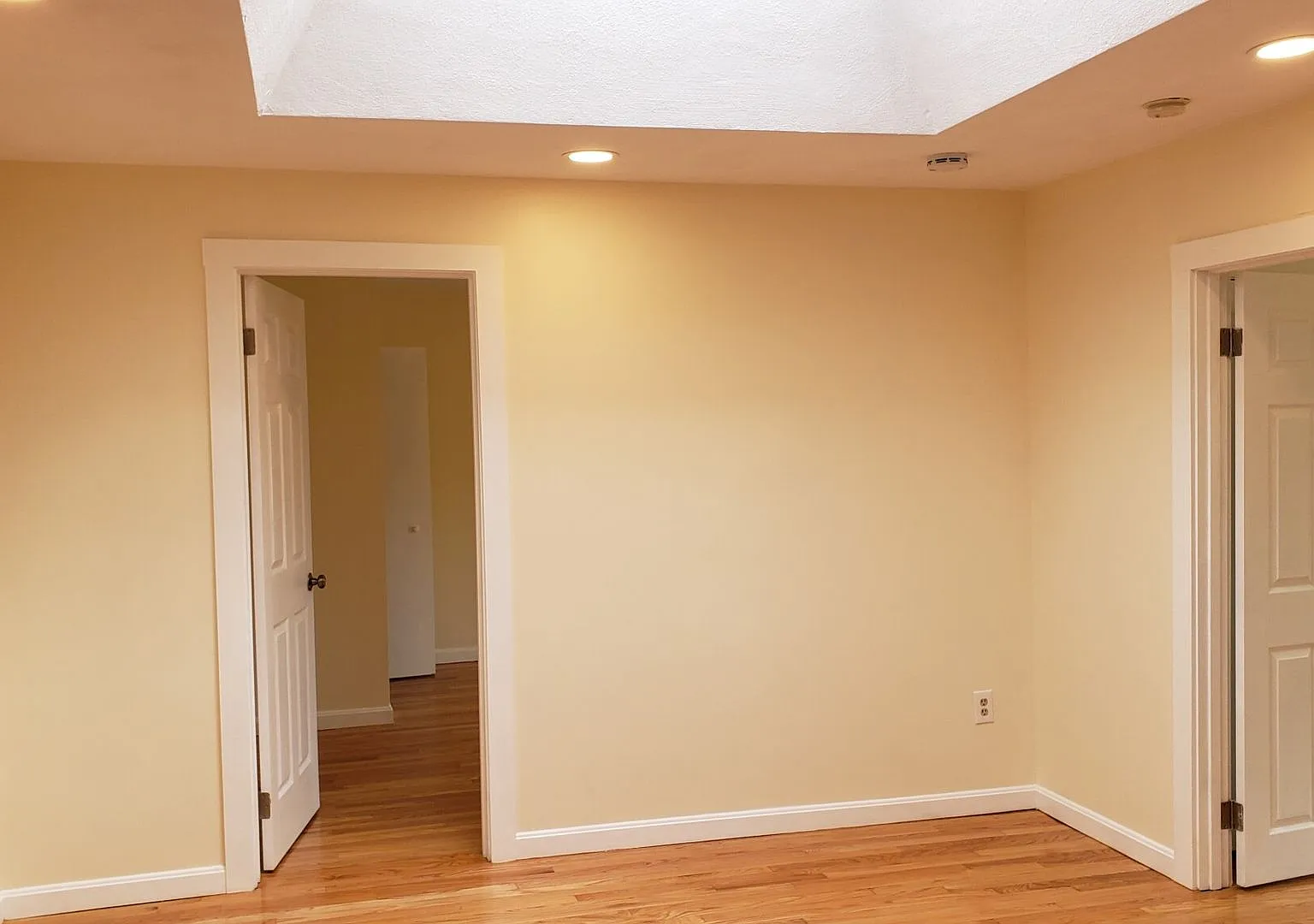 4 bed 2 bath w HT/HW Included and near the T! — Photo 3