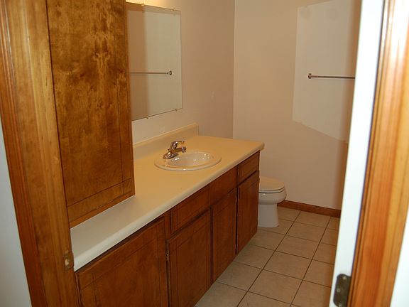 5th image of 17 Burgess Ave #B