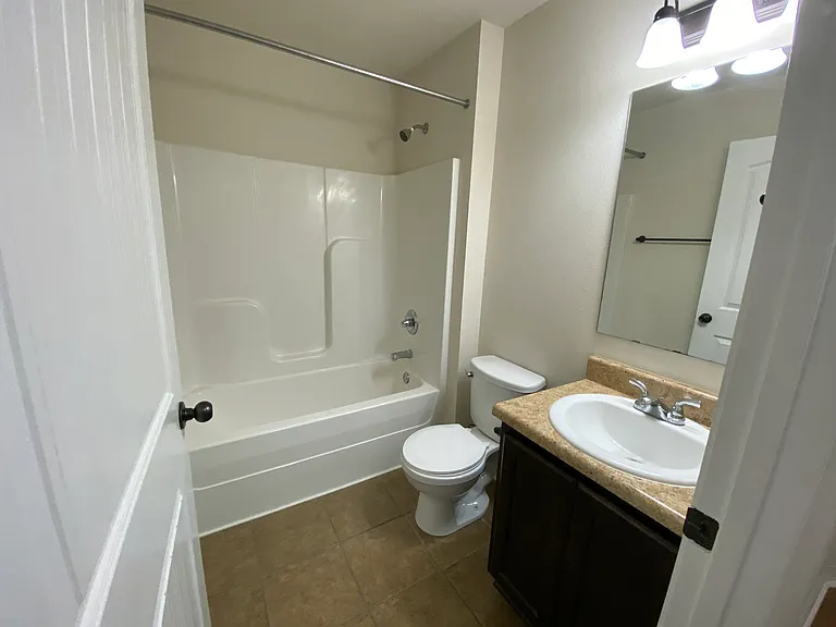 8466 Island Dr — Photo 30