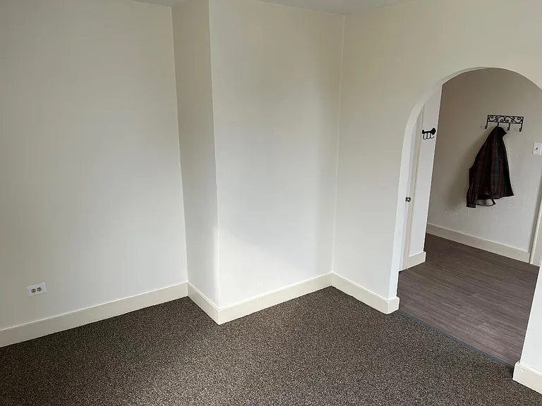 301 Pine St #11 — Photo 10