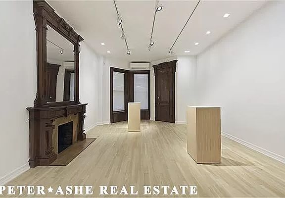 5th image of 53 E 64th St #T
