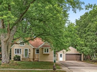 1993 9th St, White Bear Lake, MN 55110