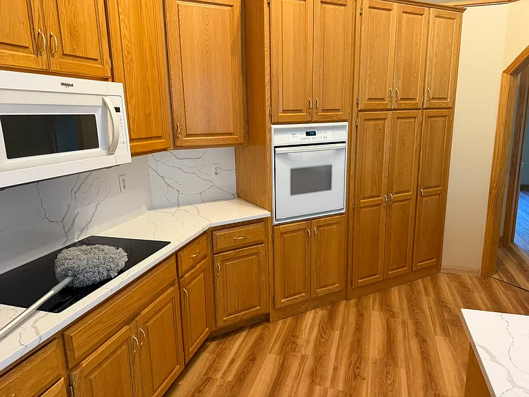 15828 Drake St NW — Photo 18
