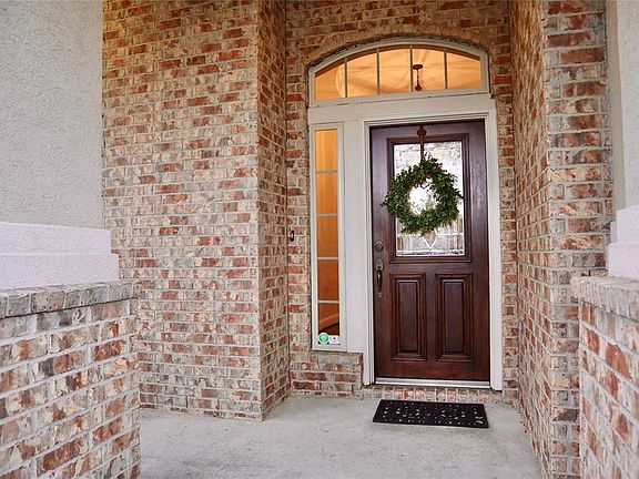 3rd image of 201 Bailey Brook Ln
