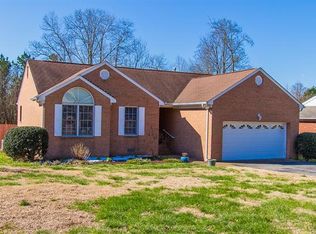3943 Treely Rd, Chester, VA 23831
