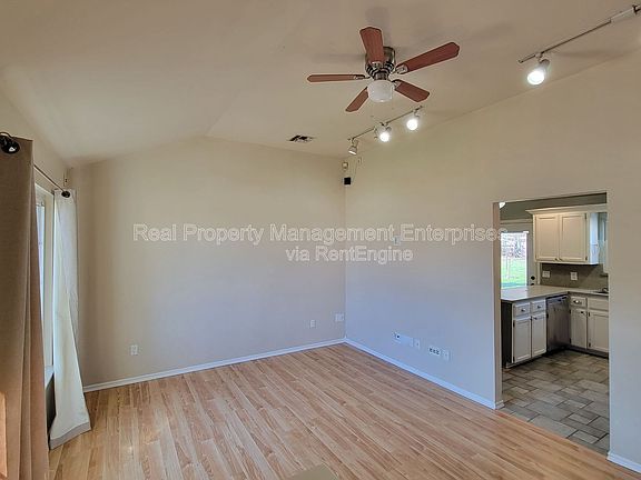 2nd image of 4205 SE 47th St