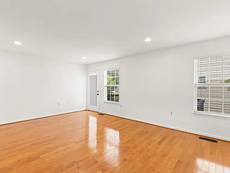 219 Frazer Dr — Photo 43