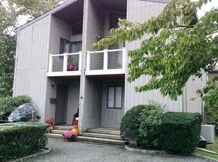 3 Kirkwood Rd, Port Washington, NY 11050