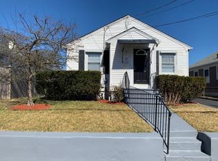 27 Metropolitan Rd, Providence, RI 02908