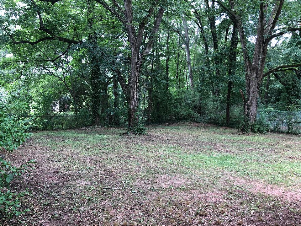 2nd image of 2477 Flat Shoals Rd