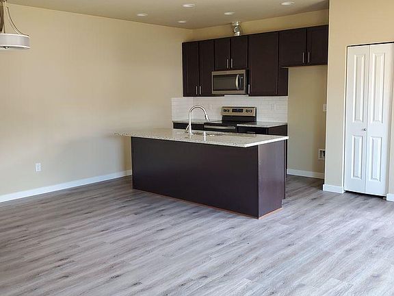 3rd image of 303 S Diamond St Unit A