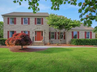 4 Smith Ct, Hillsborough, NJ 08844