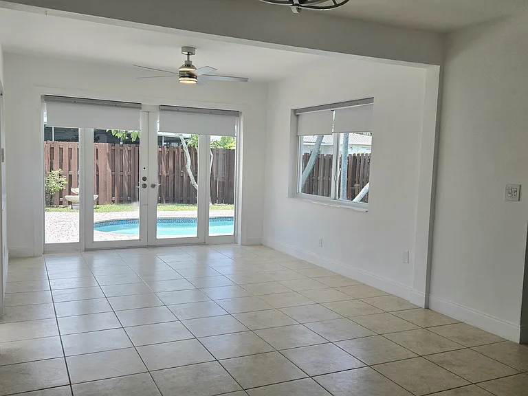 806 N 31st Ct — Photo 10
