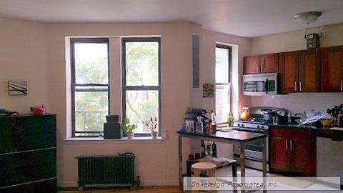 2nd image of 850 W 176th St APT 5A