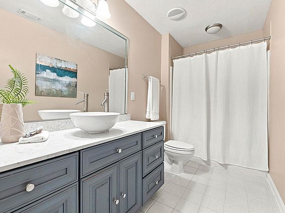 4th image of 602 Colony Cir