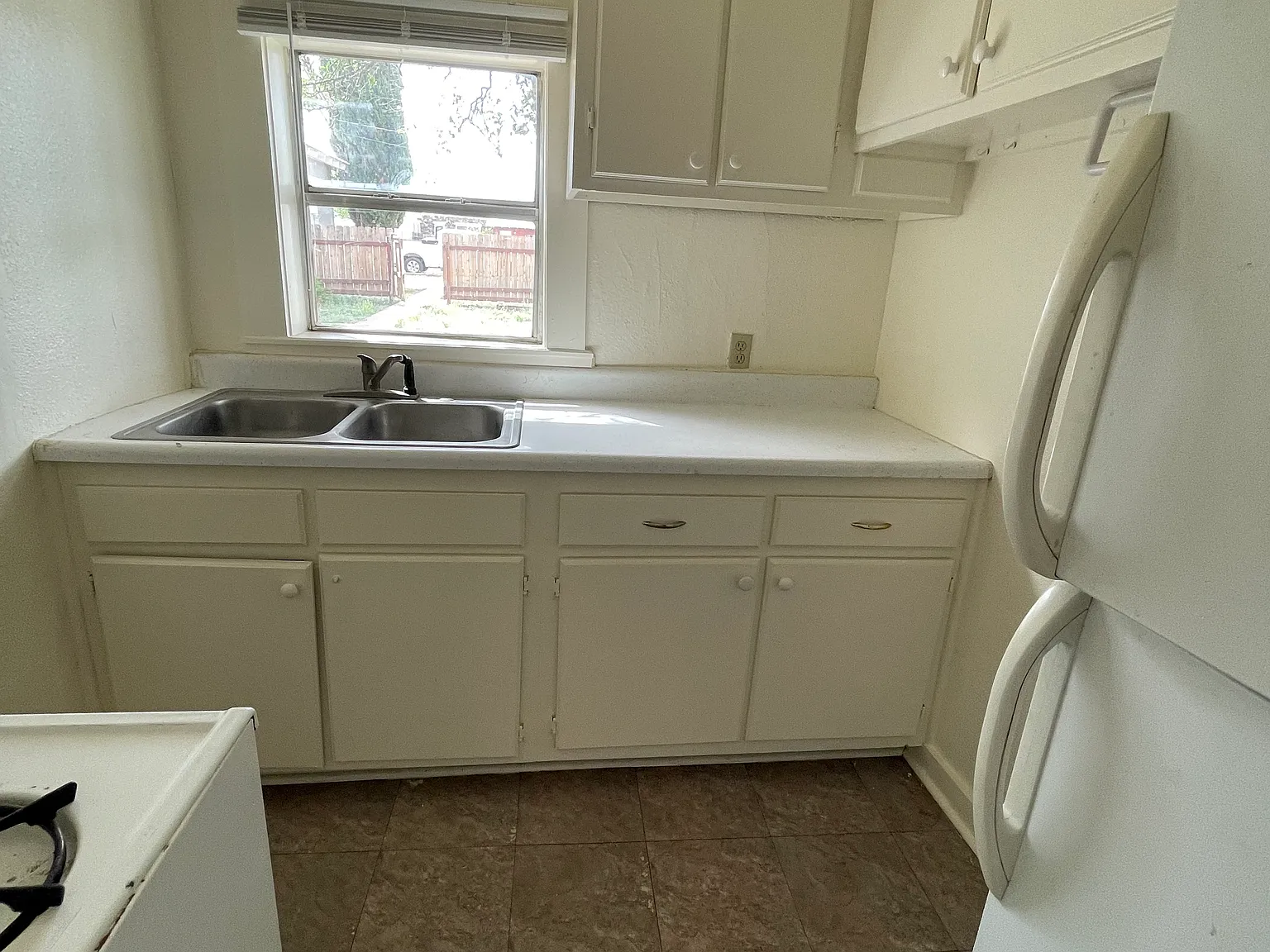 1 bed, 836 sqft, $650 — Photo 4