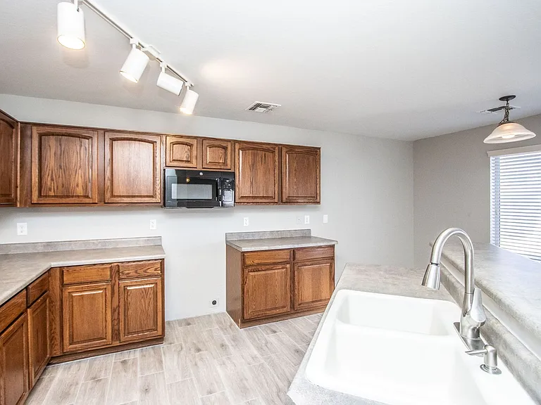 1478 E Stirrup Ln — Photo 8