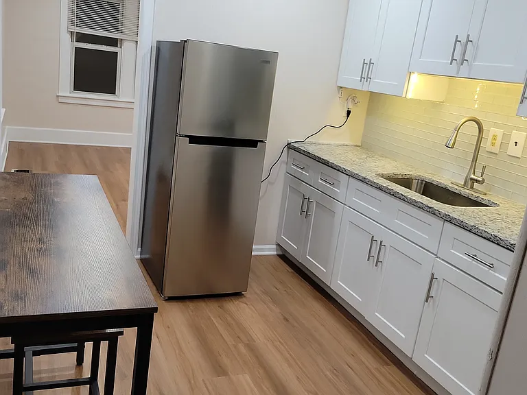 3226 Grayson St — Photo 6