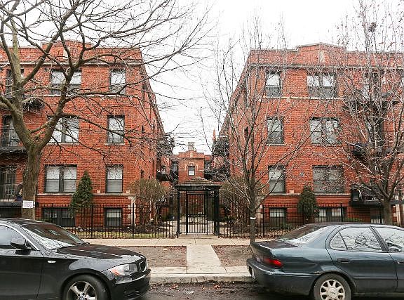 2nd image of 925 W Sunnyside Ave