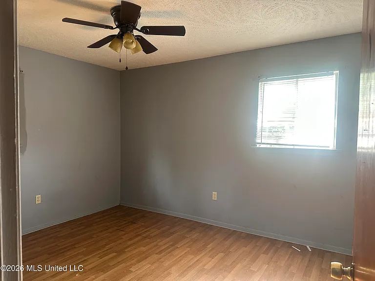 3655 Horton St — Photo 27