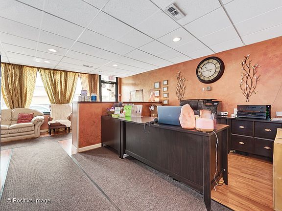 3rd image of 6842 W Archer Ave