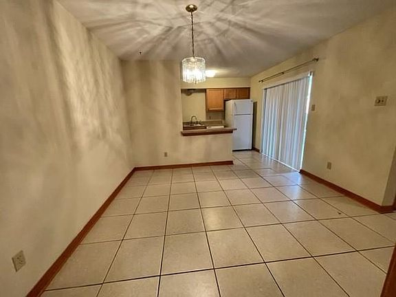 5th image of 4200 Chateau Blvd #F & E