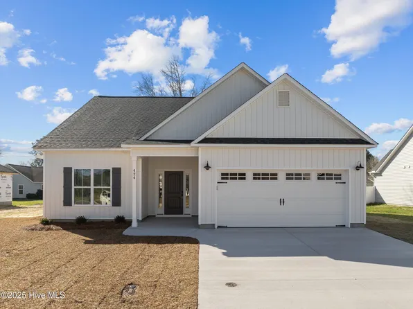 424 Pepperbush Court, Ayden, NC 28513