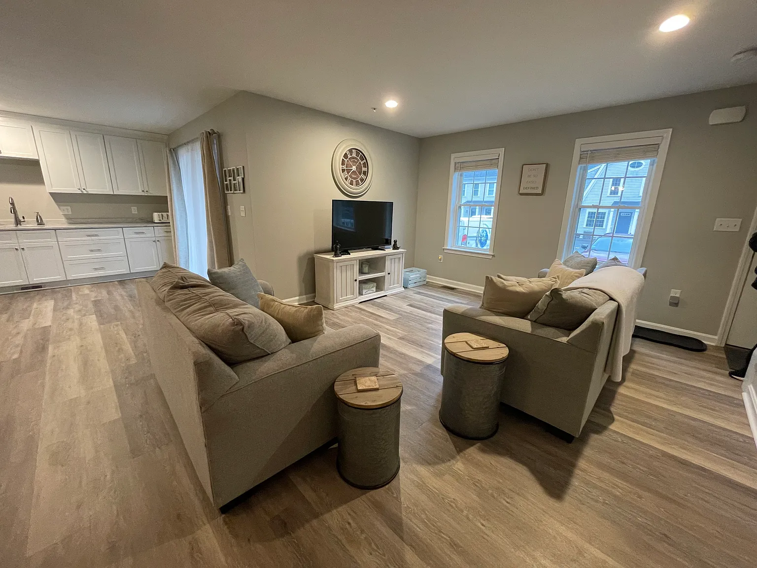 2 bed, 1.5 bath, 1242 sqft, $3,000 — Photo 4