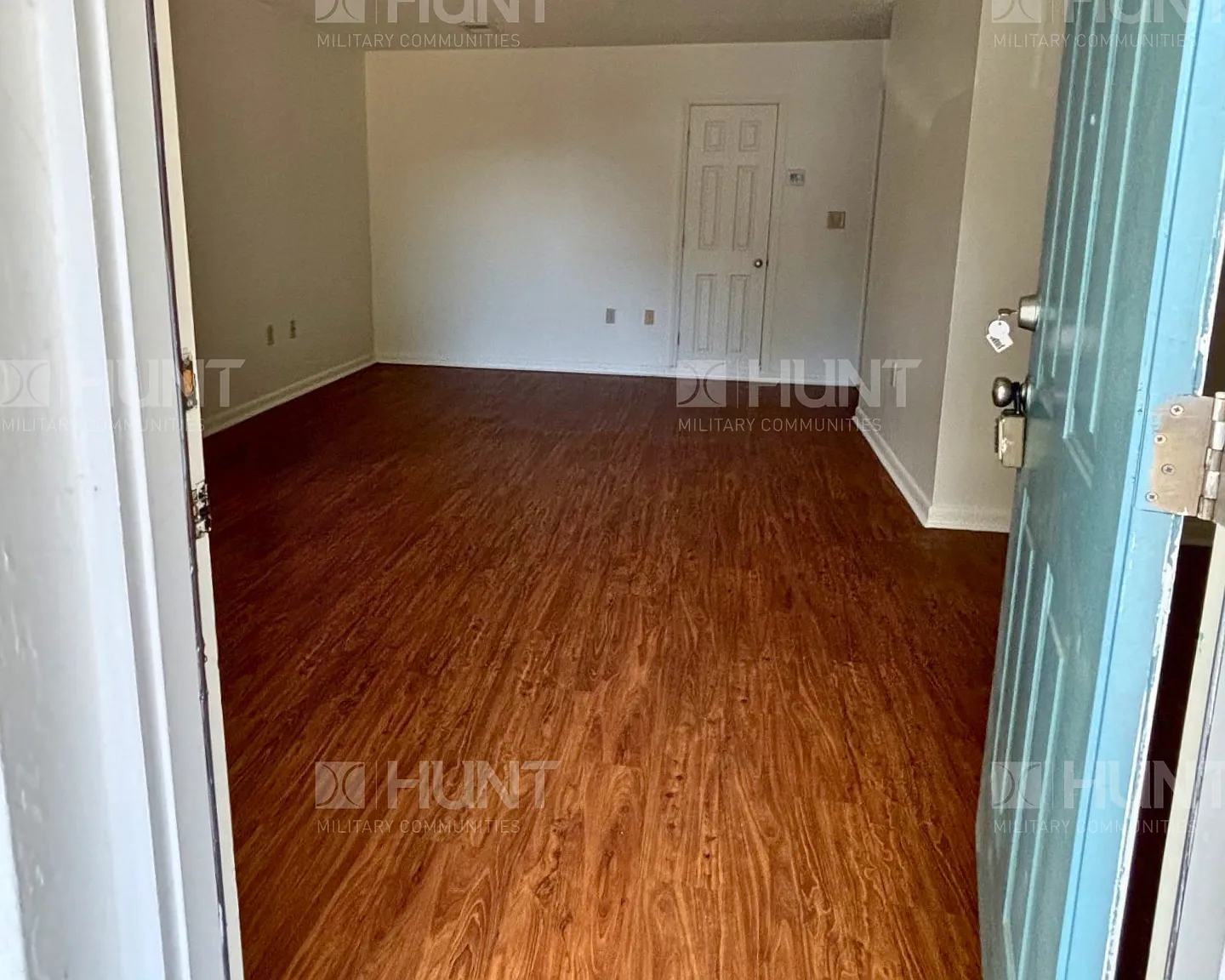 3 bed, 1.5 bath, 1304 sqft, $1,625 — Photo 2