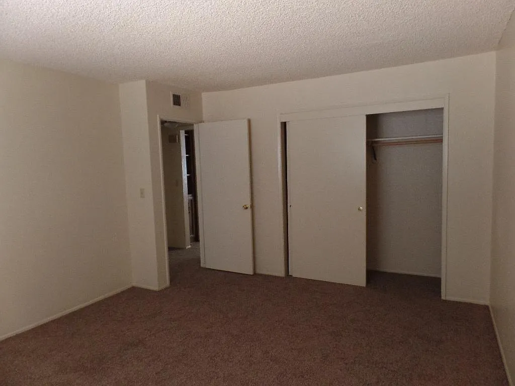2 bed, 850 sqft, $900 — Photo 4