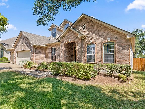 3rd image of 2909 Arbor Ct