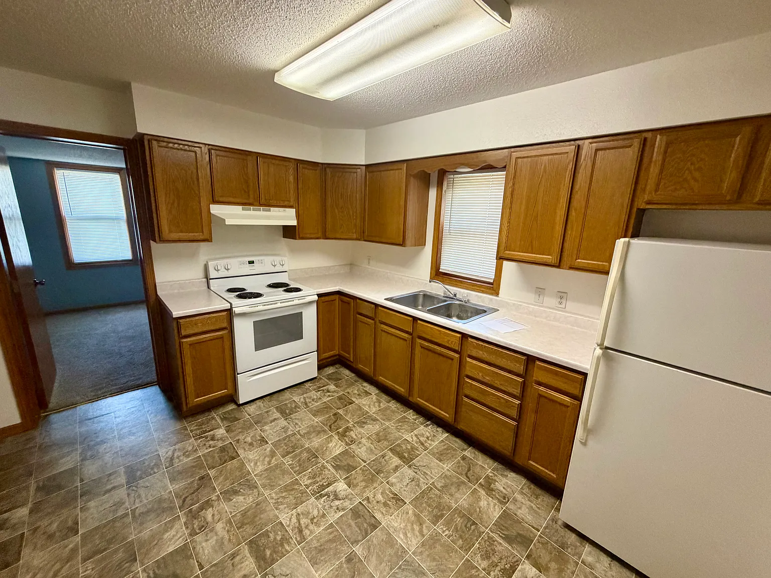 413 Johnson Ave N — Photo 4
