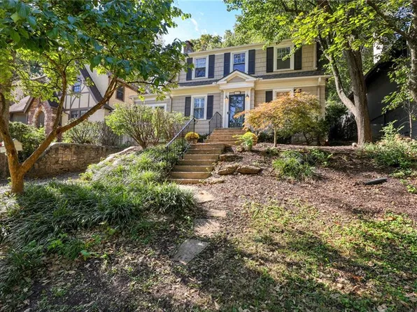 4900 Westwood Rd, Kansas City, MO 64112