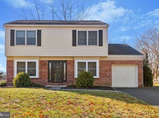 1035 Buggy Whip Dr, Warrington, PA