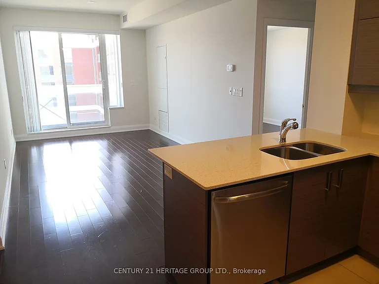1 Uptown Dr #605 — Photo 1
