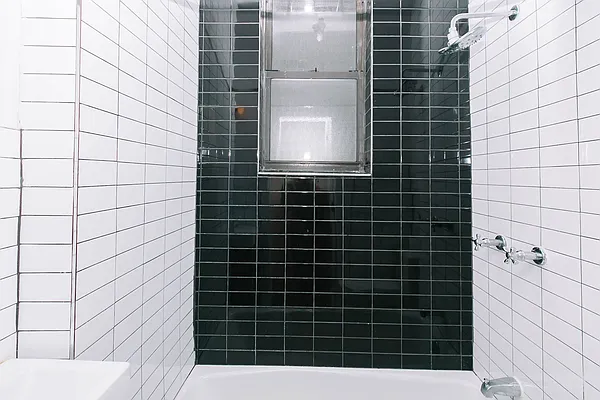 Rented by Nooklyn NYC LLC | media 9