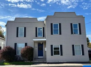 730 Simcoe St S #5, Oshawa, ON L1H4K4