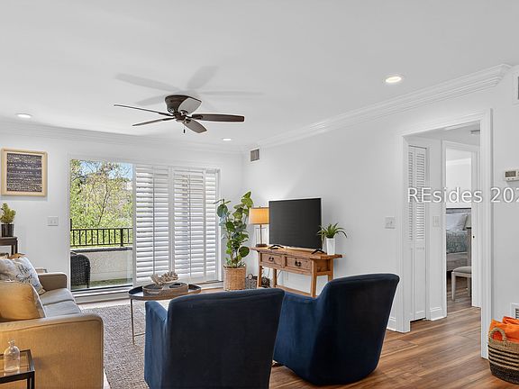 5th image of 18 Lighthouse Ln APT 1046