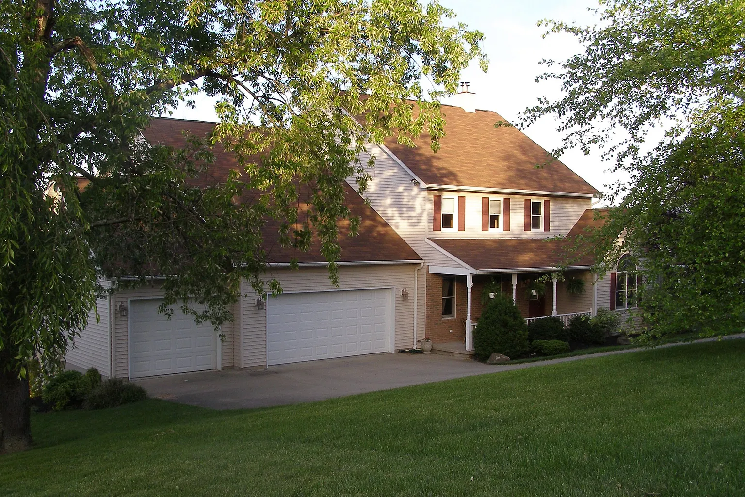 66 Ledgewood Dr photo 1