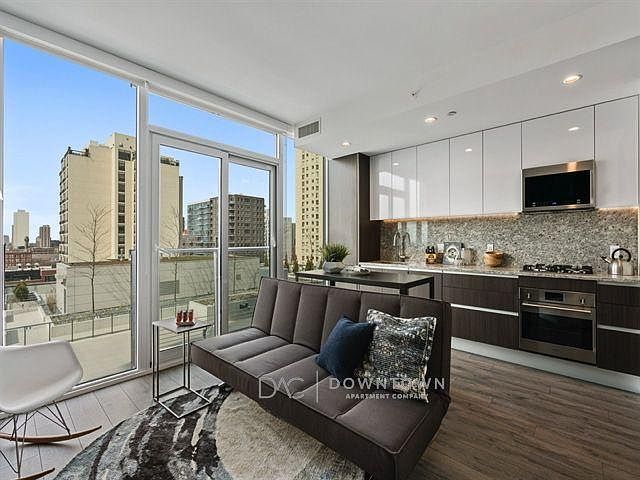 1st image of 311 W Walton St #105