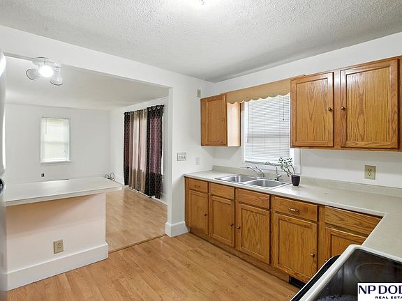 5th image of 1805 N Logan St