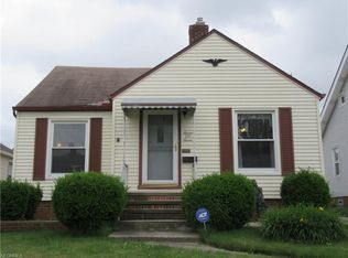 7007 Ridgewood Ave, Parma, OH 44129