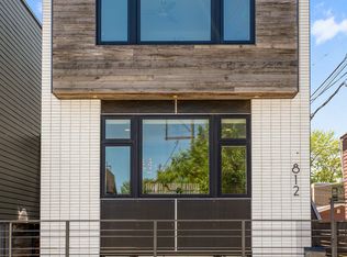 812 N Mozart St, Chicago, IL 60622