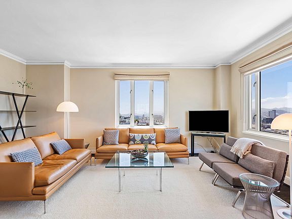 3rd image of 1101 Green St #1201